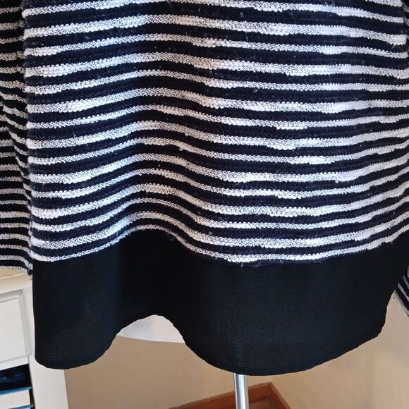 Croft and Barrow Knot Top - Picture 3 of 10